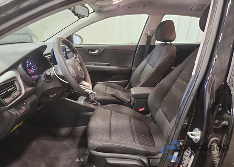 2021 Kia Rio Lx z USA, uszkodzony, nr VIN 3KPA24AD9ME406637